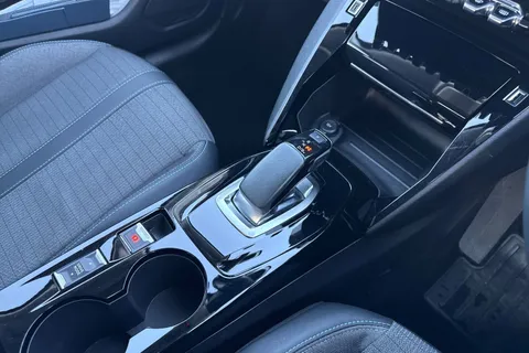 DV71SGX PEUGEOT e-208 50kWh Allure Premium Auto 5dr Thumbnail #55