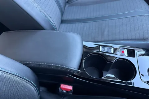 DV71SGX PEUGEOT e-208 50kWh Allure Premium Auto 5dr Thumbnail #56