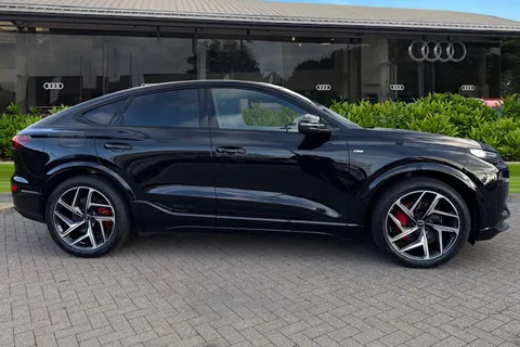  Audi Q6 E-Tron 100kWh Edition 1 Sportback Auto quattro 5dr Thumbnail #4