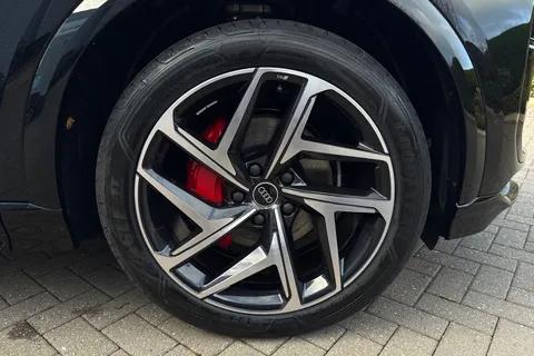  Audi Q6 E-Tron 100kWh Edition 1 Sportback Auto quattro 5dr Thumbnail #10