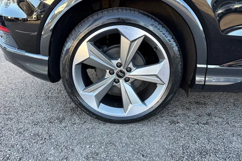 10 of 59 for Audi Q4 e-tron 40 Black Edition Auto 5dr 82kWh