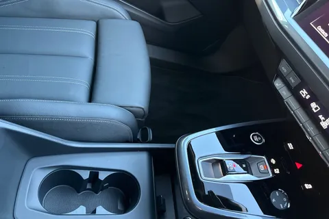 22 of 59 for Audi Q4 e-tron 40 Black Edition Auto 5dr 82kWh