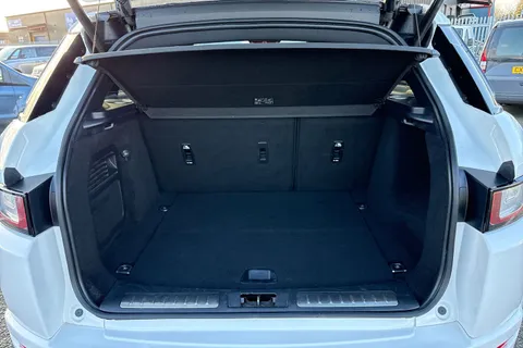 VX68WBF Land Rover Range Rover Evoque 2.0 eD4 HSE Dynamic FWD Euro 6 (s/s) 5dr Thumbnail #11