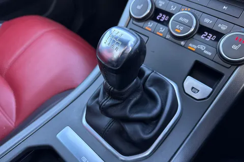 VX68WBF Land Rover Range Rover Evoque 2.0 eD4 HSE Dynamic FWD Euro 6 (s/s) 5dr Thumbnail #21