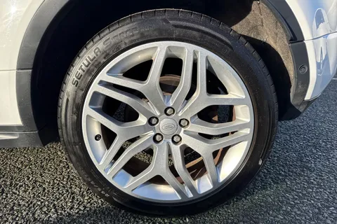 VX68WBF Land Rover Range Rover Evoque 2.0 eD4 HSE Dynamic FWD Euro 6 (s/s) 5dr Thumbnail #23