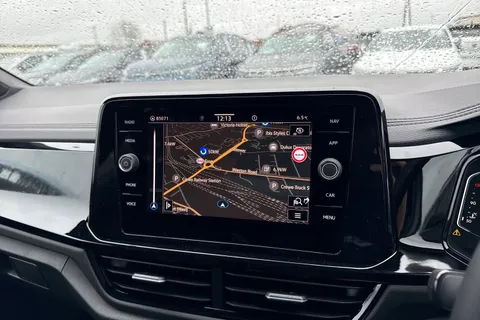 Volkswagen T-Roc 1.0 TSI Style Design Euro 6 (s/s) 5dr Thumbnail #16