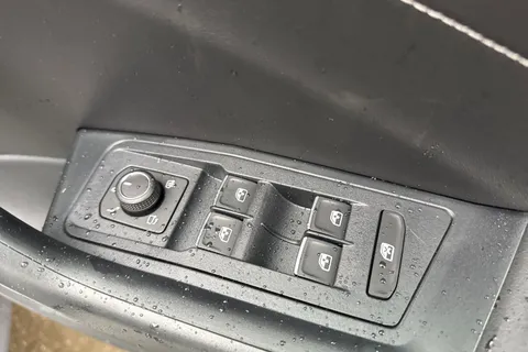 Volkswagen T-Roc 1.0 TSI Style Design Euro 6 (s/s) 5dr Thumbnail #20