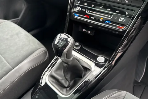Volkswagen T-Roc 1.0 TSI Style Design Euro 6 (s/s) 5dr Thumbnail #22
