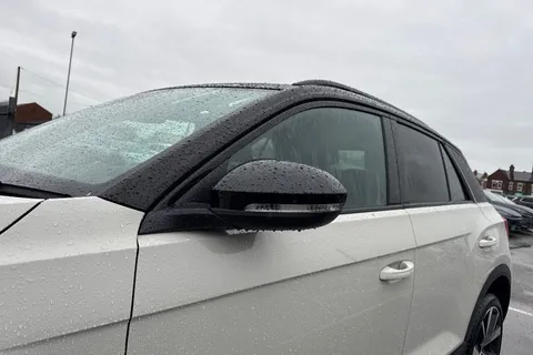 Volkswagen T-Roc 1.0 TSI Style Design Euro 6 (s/s) 5dr Thumbnail #25