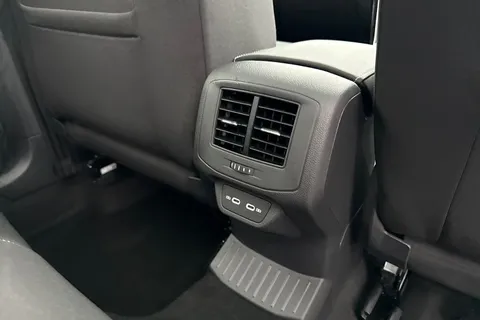 Volkswagen T-Roc 1.0 TSI Style Design Euro 6 (s/s) 5dr Thumbnail #30