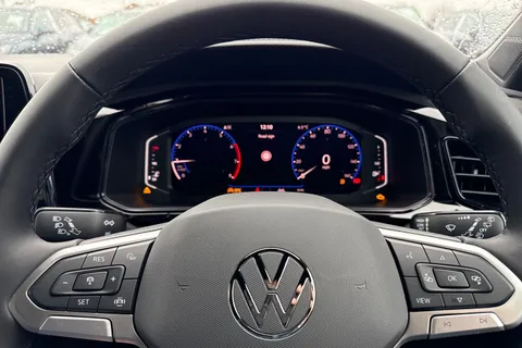 Volkswagen T-Roc 1.0 TSI Style Design Euro 6 (s/s) 5dr Thumbnail #32