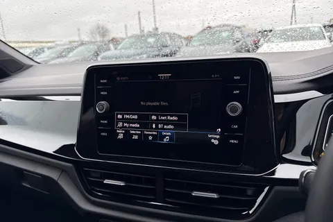 Volkswagen T-Roc 1.0 TSI Style Design Euro 6 (s/s) 5dr Thumbnail #45