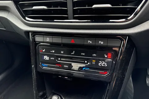 Volkswagen T-Roc 1.0 TSI Style Design Euro 6 (s/s) 5dr Thumbnail #54