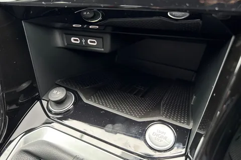 Volkswagen T-Roc 1.0 TSI Style Design Euro 6 (s/s) 5dr Thumbnail #55