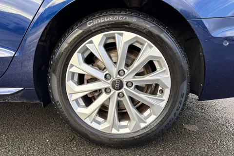 KY24TVM Audi A4 Avant Avant Sport 40 TFSI  204 PS S tronic Thumbnail #10