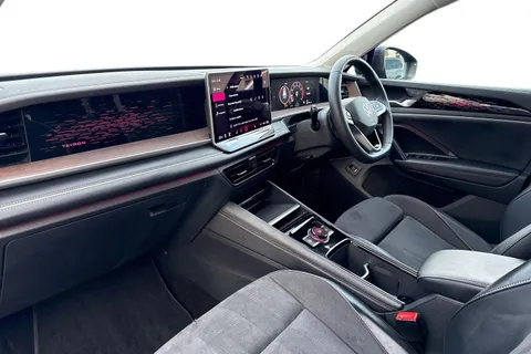 YH75ODT Volkswagen Tayron 1.5 eTSI Elegance 5dr DSG7 [7 Seat] | Rear View Camera | Sat Nav Thumbnail #14