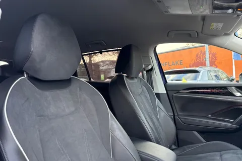 YH75ODT Volkswagen Tayron 1.5 eTSI Elegance 5dr DSG7 [7 Seat] | Rear View Camera | Sat Nav Thumbnail #23