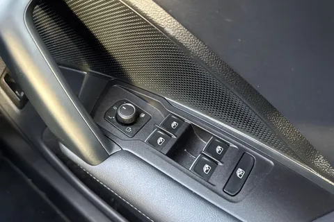 YH75ODT Volkswagen Tayron 1.5 eTSI Elegance 5dr DSG7 [7 Seat] | Rear View Camera | Sat Nav Thumbnail #24