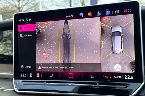 YH75ODT Volkswagen Tayron 1.5 eTSI Elegance 5dr DSG7 [7 Seat] | Rear View Camera | Sat Nav Thumbnail #32