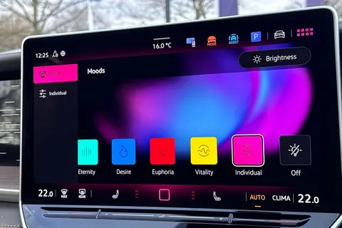 YH75ODT Volkswagen Tayron 1.5 eTSI Elegance 5dr DSG7 [7 Seat] | Rear View Camera | Sat Nav Thumbnail #36