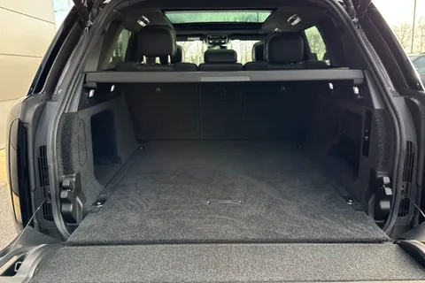 11 of 51 for Land Rover Range Rover 3.0 D300 SE 5dr