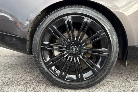 30 of 51 for Land Rover Range Rover 3.0 D300 SE 5dr