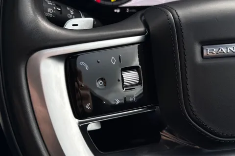 45 of 51 for Land Rover Range Rover 3.0 D300 SE 5dr