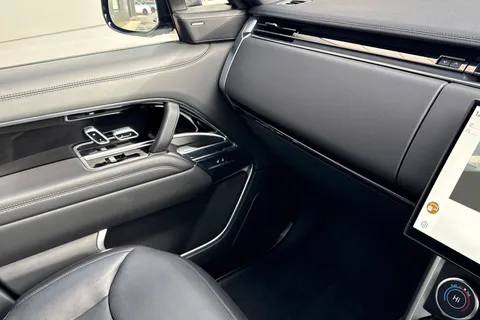 51 of 51 for Land Rover Range Rover 3.0 D300 SE 5dr