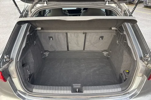 DK25XKZ Audi A3 Black Edition 35 TFSI 150 PS S tronic Thumbnail #7