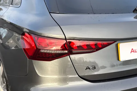 DK25XKZ Audi A3 Black Edition 35 TFSI 150 PS S tronic Thumbnail #8