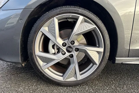 DK25XKZ Audi A3 Black Edition 35 TFSI 150 PS S tronic Thumbnail #13