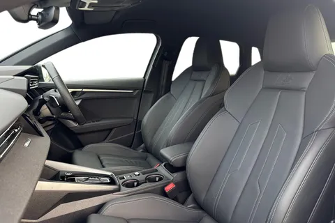 DK25XKZ Audi A3 Black Edition 35 TFSI 150 PS S tronic Thumbnail #16