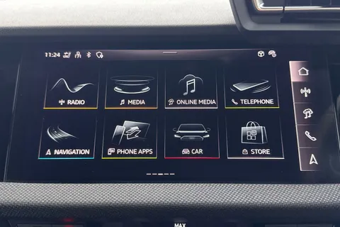 DK25XKZ Audi A3 Black Edition 35 TFSI 150 PS S tronic Thumbnail #17