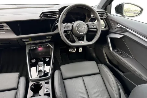 DK25XKZ Audi A3 Black Edition 35 TFSI 150 PS S tronic Thumbnail #18