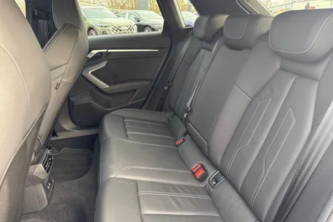 DK25XKZ Audi A3 Black Edition 35 TFSI 150 PS S tronic Thumbnail #19