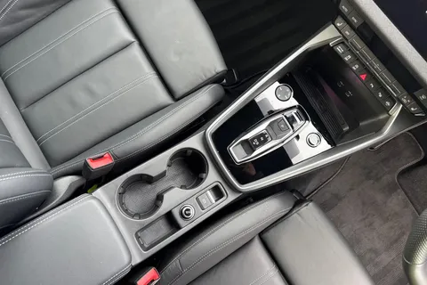 DK25XKZ Audi A3 Black Edition 35 TFSI 150 PS S tronic Thumbnail #23