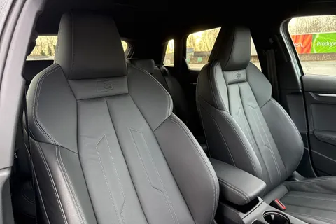 DK25XKZ Audi A3 Black Edition 35 TFSI 150 PS S tronic Thumbnail #24