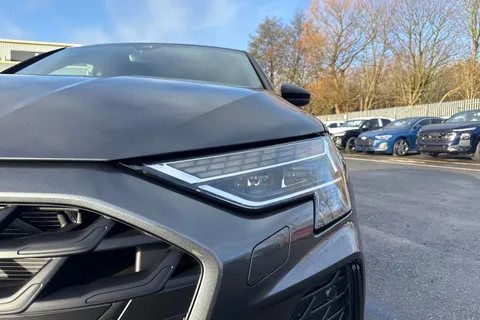 DK25XKZ Audi A3 Black Edition 35 TFSI 150 PS S tronic Thumbnail #26