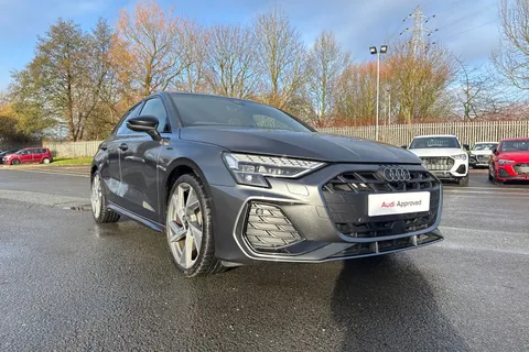 DK25XKZ Audi A3 Black Edition 35 TFSI 150 PS S tronic Thumbnail #29