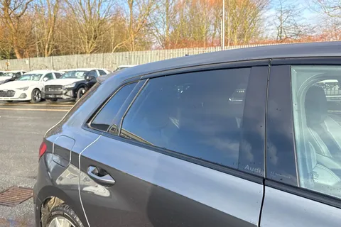 DK25XKZ Audi A3 Black Edition 35 TFSI 150 PS S tronic Thumbnail #32