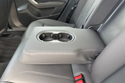 DK25XKZ Audi A3 Black Edition 35 TFSI 150 PS S tronic Thumbnail #37