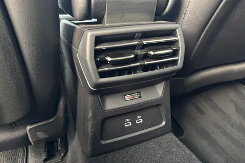 DK25XKZ Audi A3 Black Edition 35 TFSI 150 PS S tronic Thumbnail #39