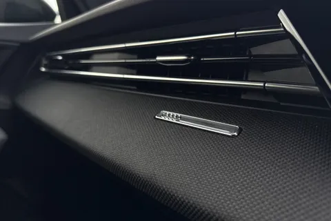 DK25XKZ Audi A3 Black Edition 35 TFSI 150 PS S tronic Thumbnail #45