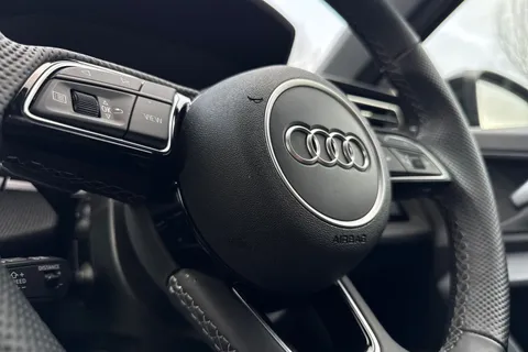 DK25XKZ Audi A3 Black Edition 35 TFSI 150 PS S tronic Thumbnail #50