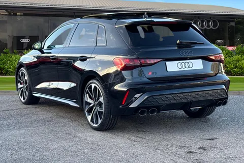 Audi S3 2.0 TFSI Black Edition Sportback S Tronic quattro Euro 6 (s/s) 5dr Thumbnail #3