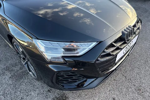 Audi S3 2.0 TFSI Black Edition Sportback S Tronic quattro Euro 6 (s/s) 5dr Thumbnail #9