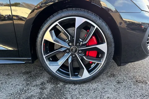 Audi S3 2.0 TFSI Black Edition Sportback S Tronic quattro Euro 6 (s/s) 5dr Thumbnail #11