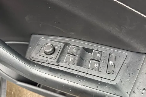 Volkswagen T-Roc 1.5 TSI Style Design Euro 6 (s/s) 5dr Thumbnail #20