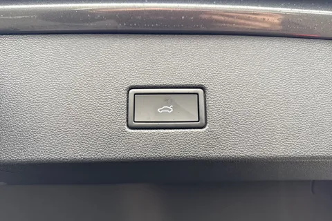 Volkswagen T-Roc 1.5 TSI Style Design Euro 6 (s/s) 5dr Thumbnail #29