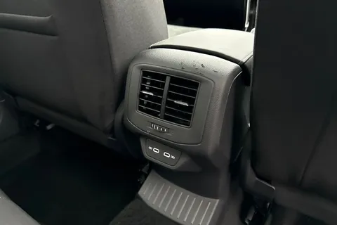 Volkswagen T-Roc 1.5 TSI Style Design Euro 6 (s/s) 5dr Thumbnail #30